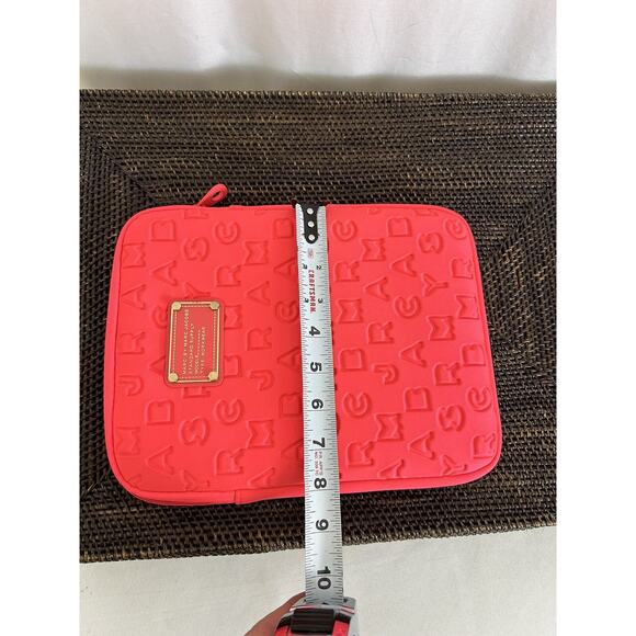 Marc Jacobs 11" Hot Pink Neoprene ipad Tablet Case - Picture 6 of 7